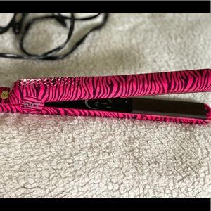 Pyt flat iron